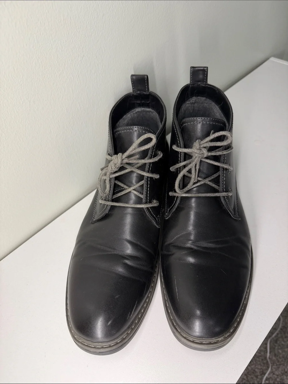 Izod leather chukka